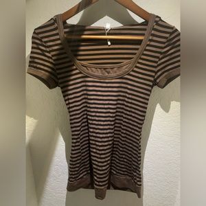 brown striped top